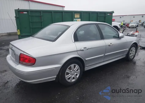 2002 Hyundai Sonata z USA, uszkodzony, nr VIN KMHWF25S82A681872